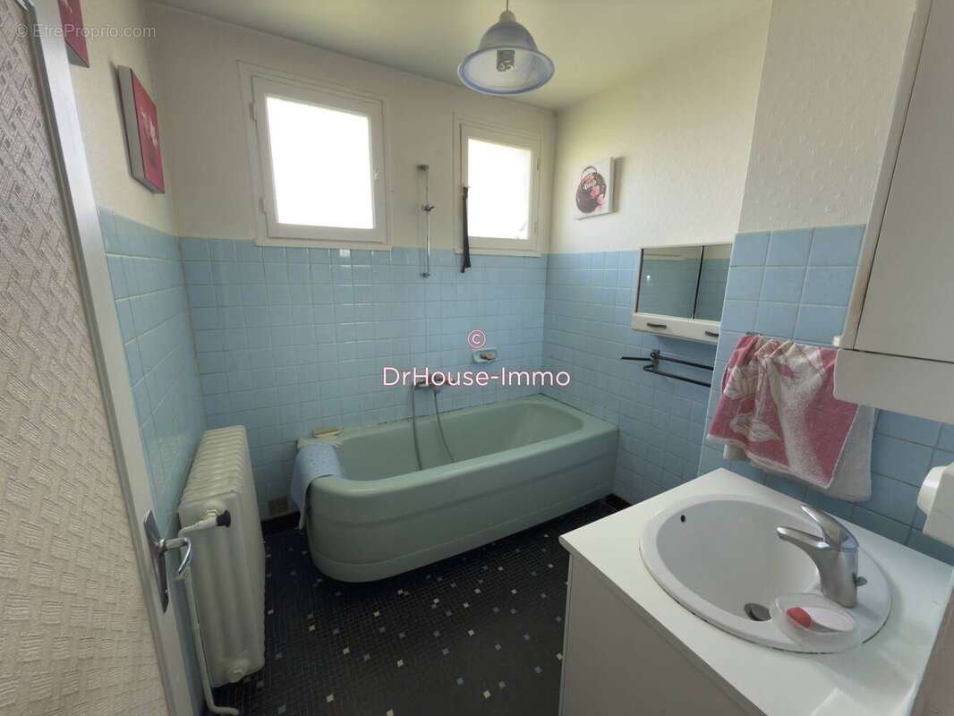 Maison à MIGNALOUX-BEAUVOIR