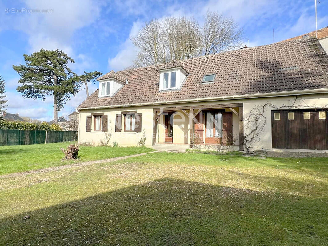Maison à CHARS