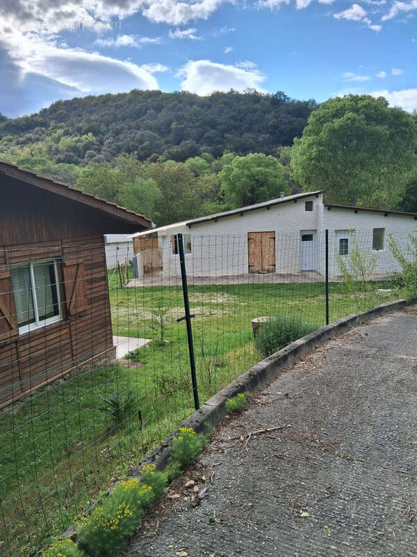 Maison à REYNES