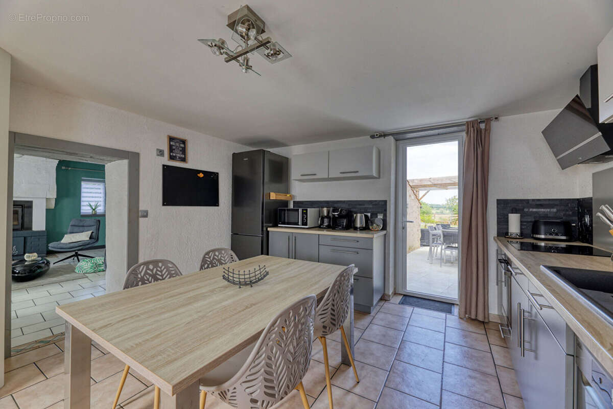 Maison familiale en pierre - Lege - photo 4