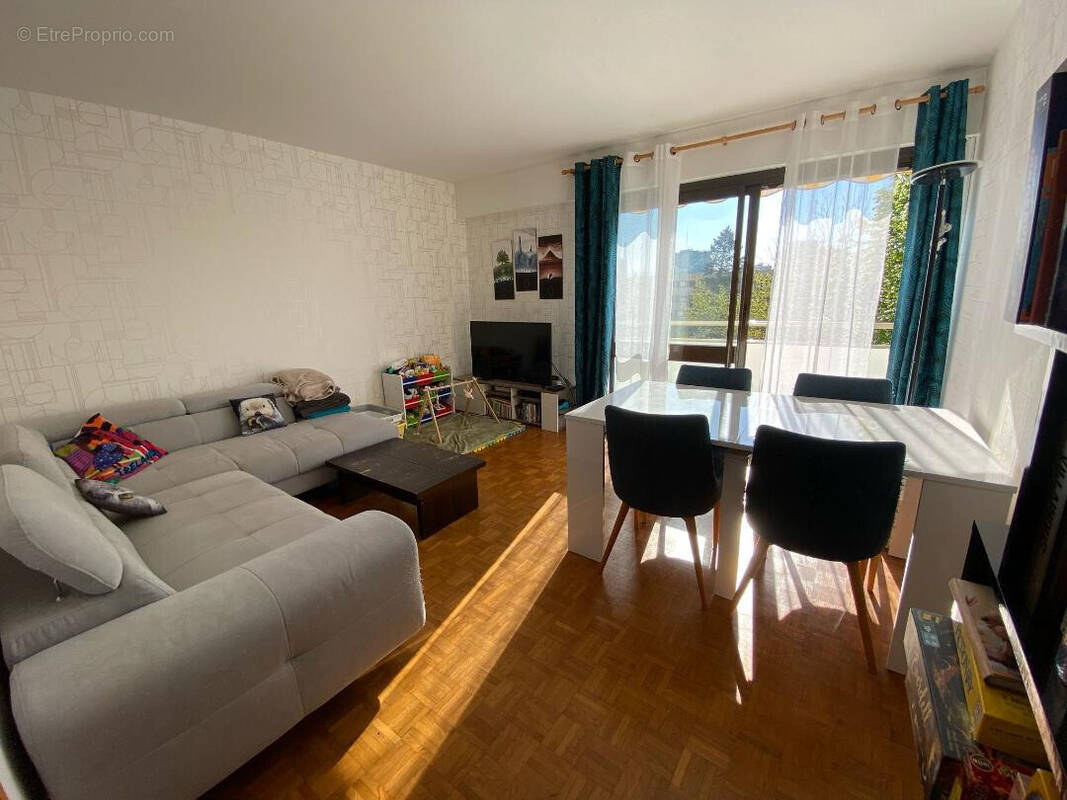 Appartement à LE MEE-SUR-SEINE