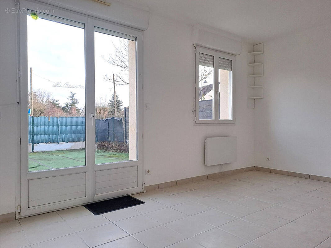 Appartement à LE PERRAY-EN-YVELINES