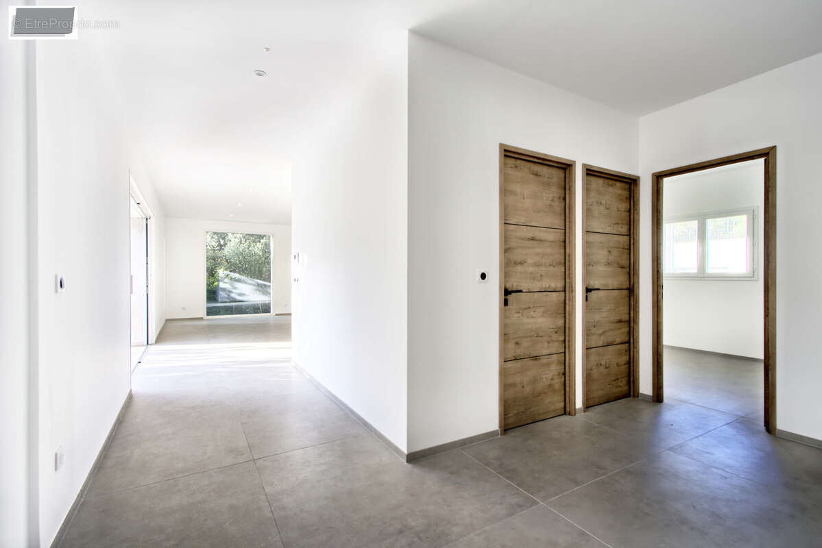 Maison à LA VALETTE-DU-VAR