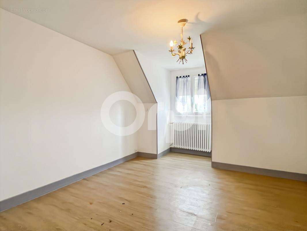 Maison à ARNIERES-SUR-ITON