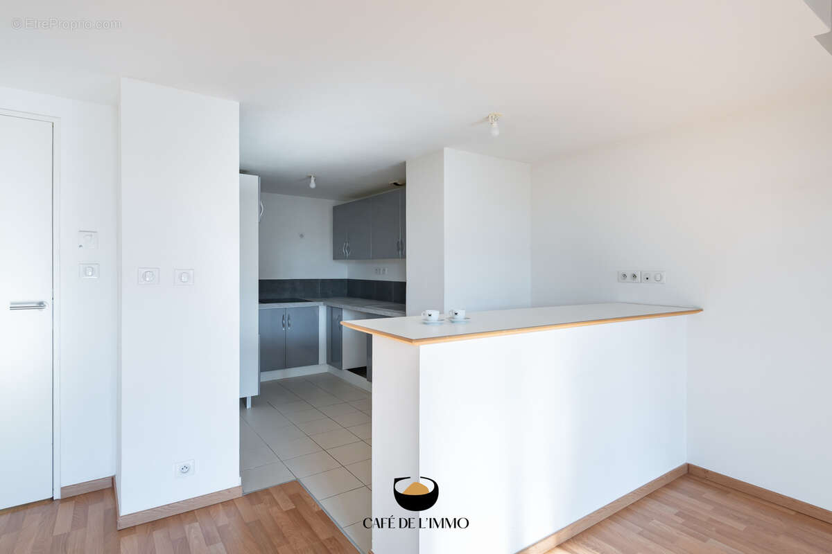 Appartement à MARSEILLE-2E