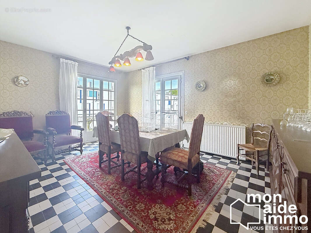 Maison à THIVIERS