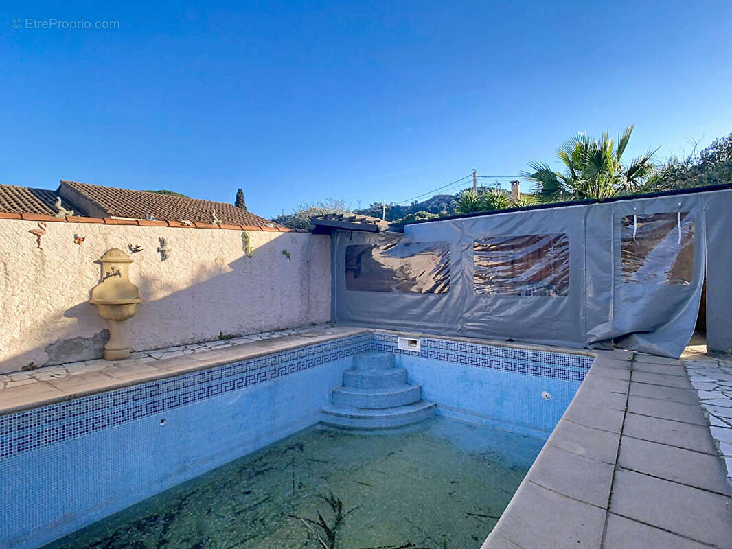 Maison à CHATEAUNEUF-LES-MARTIGUES