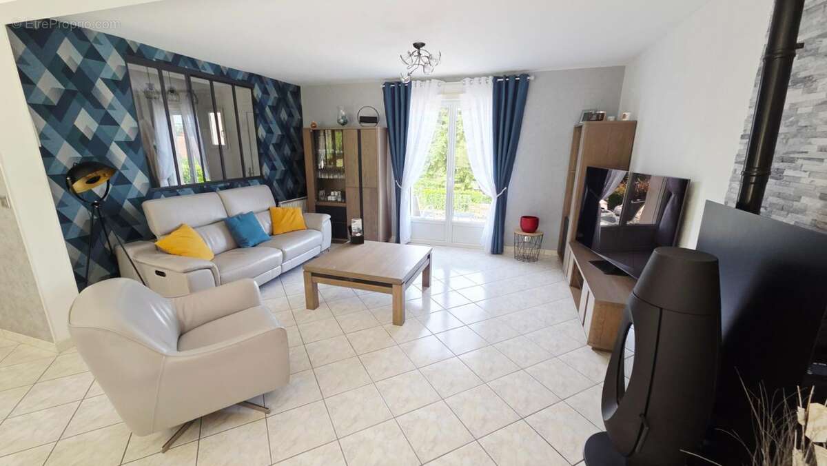Maison 6 pièces / 111 m² / 298 000 EUR / CAMBLAIN-L'ABBE - photo 4