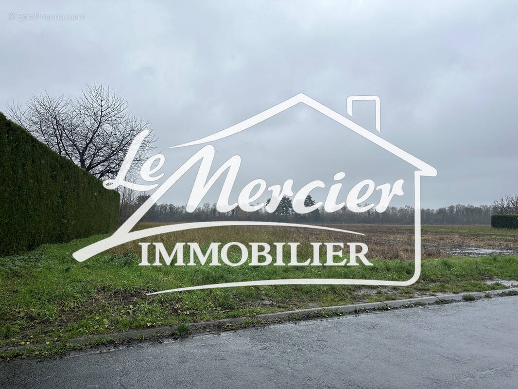 Terrain à ONNAING