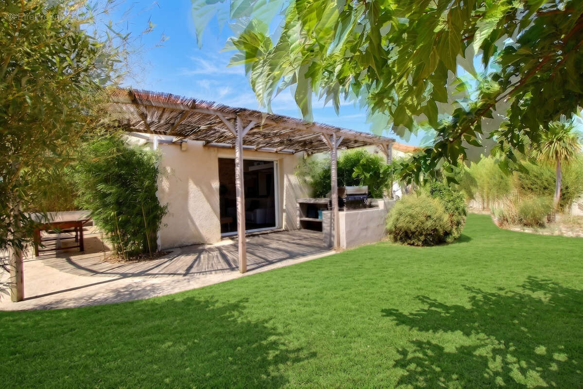 A vendre - chaumes en retz - maison de plain pied contemporaine - 115 m2 environ - 5 pièces - jardin - photo 7