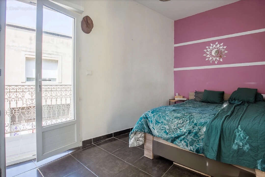 Appartement à MARSEILLE-3E