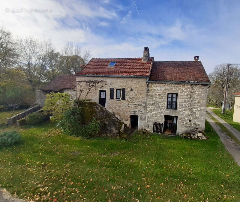 Maison à LARAMIERE