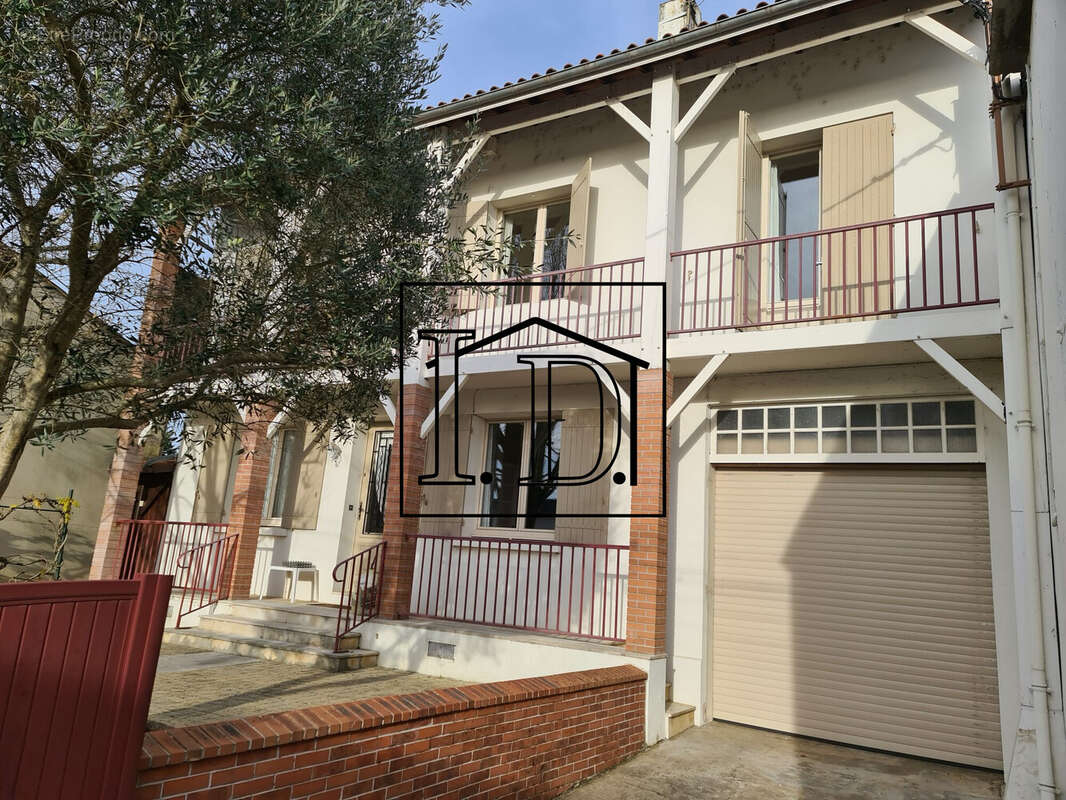 Façade avant - Maison à BERGERAC