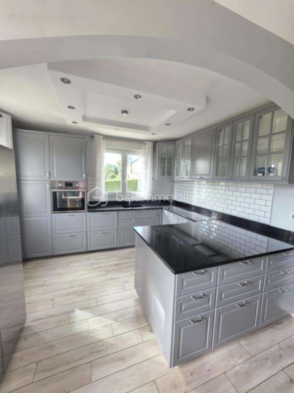 Maison à SAINTE-GAUBURGE-SAINTE-COLOMBE