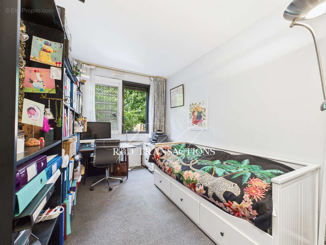 Appartement à NEUILLY-SUR-SEINE