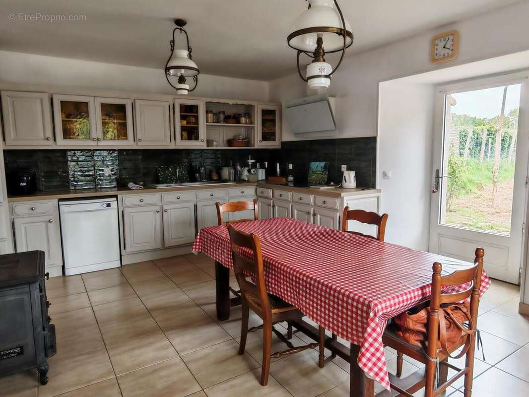 Cuisine - Maison à LA COQUILLE
