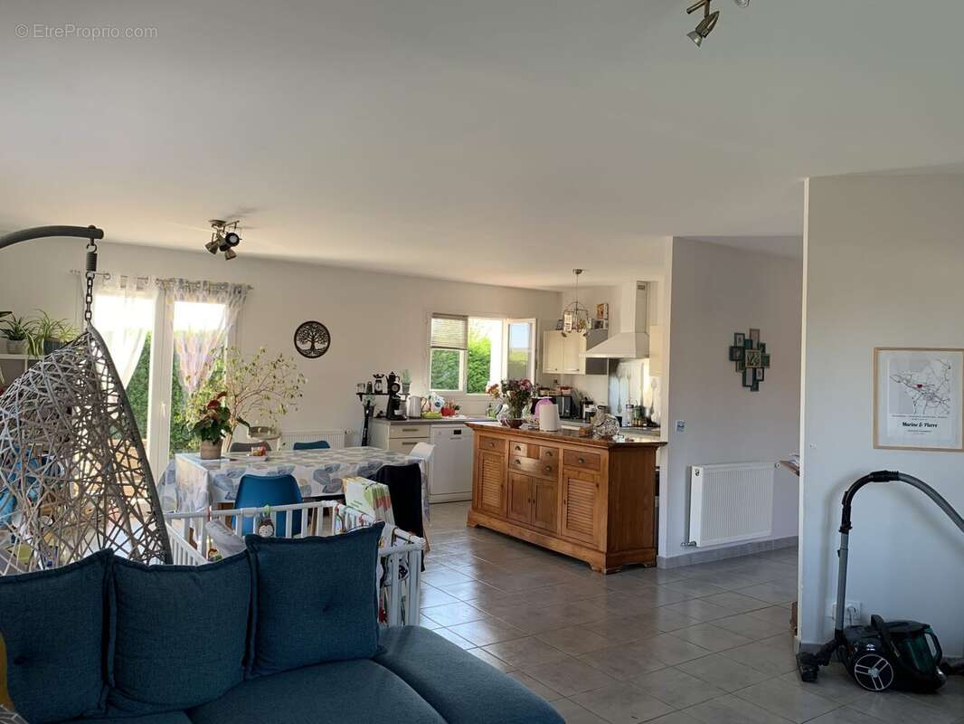 pièce de vie - Maison à MIRANDE