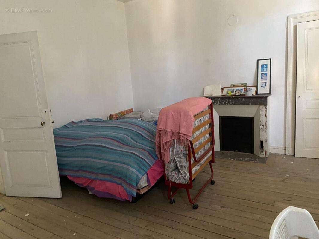 Maison à FONTGOMBAULT