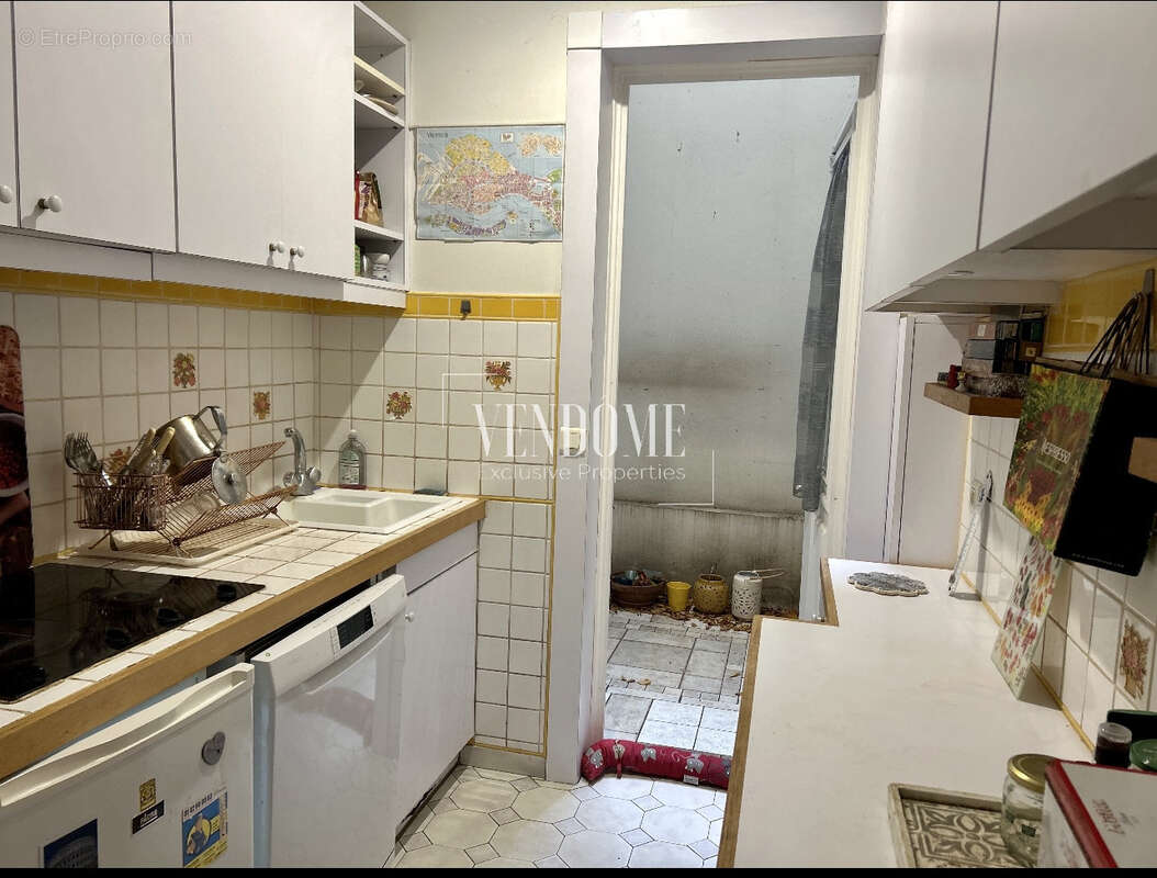 Appartement à CHARENTON-LE-PONT