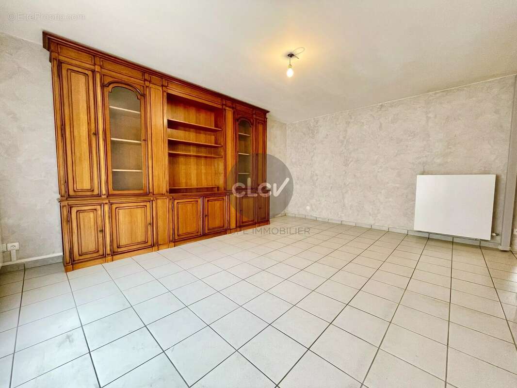 Appartement à FONTAINES-SUR-SAONE