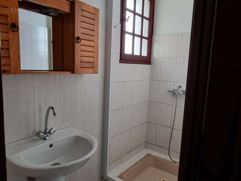 Maison à AMBARES-ET-LAGRAVE