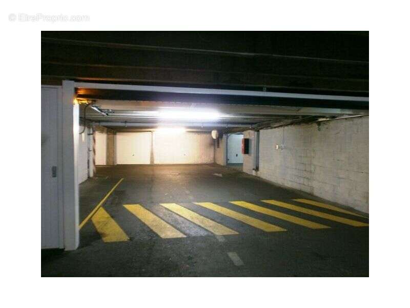 Parking à FONTENAY-SOUS-BOIS