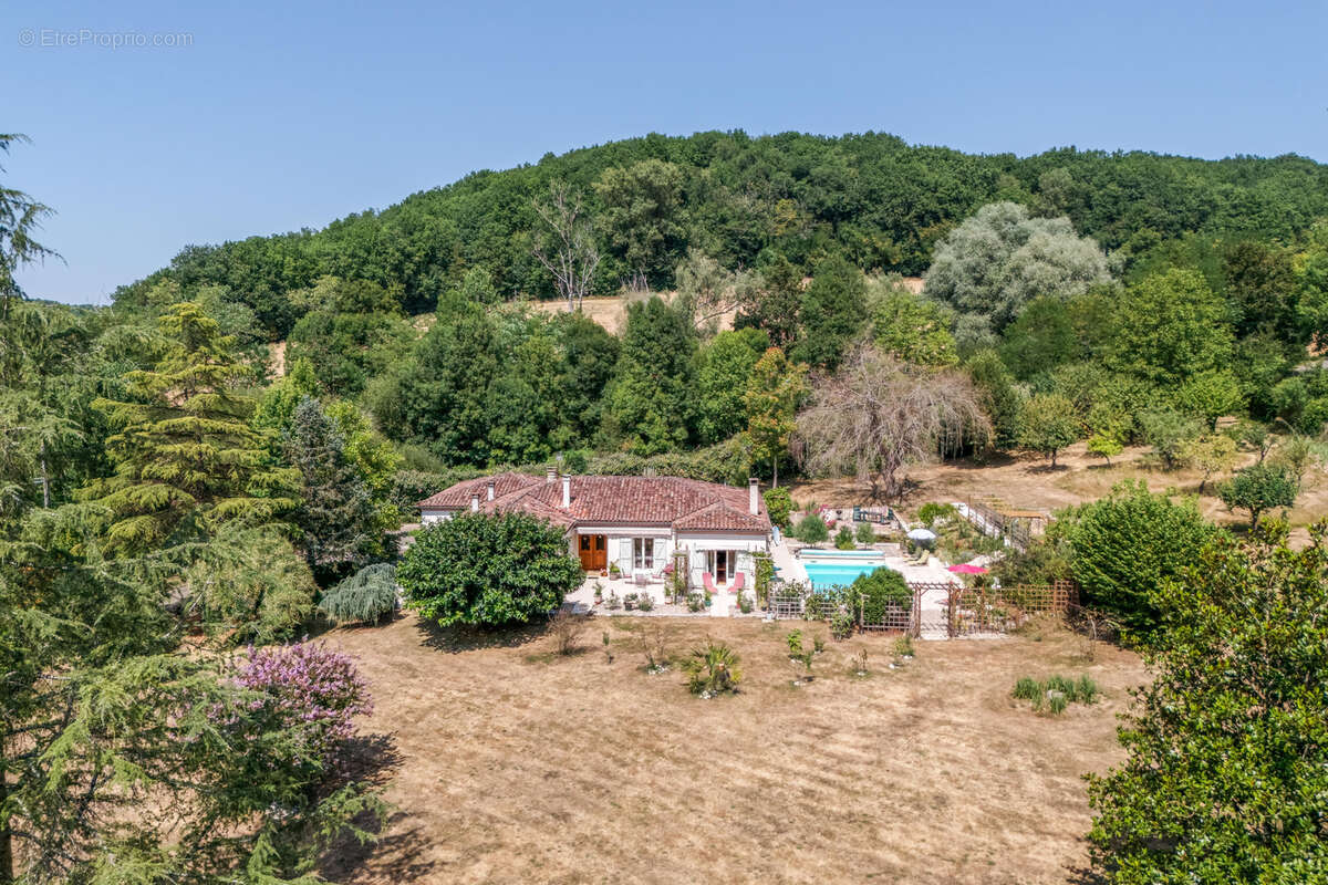 Maison de campagne, garage, piscine, terrain. - photo 31