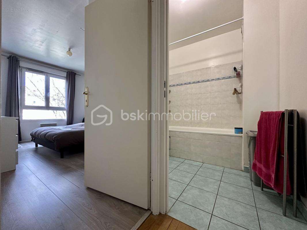 Appartement à SAVIGNY-LE-TEMPLE