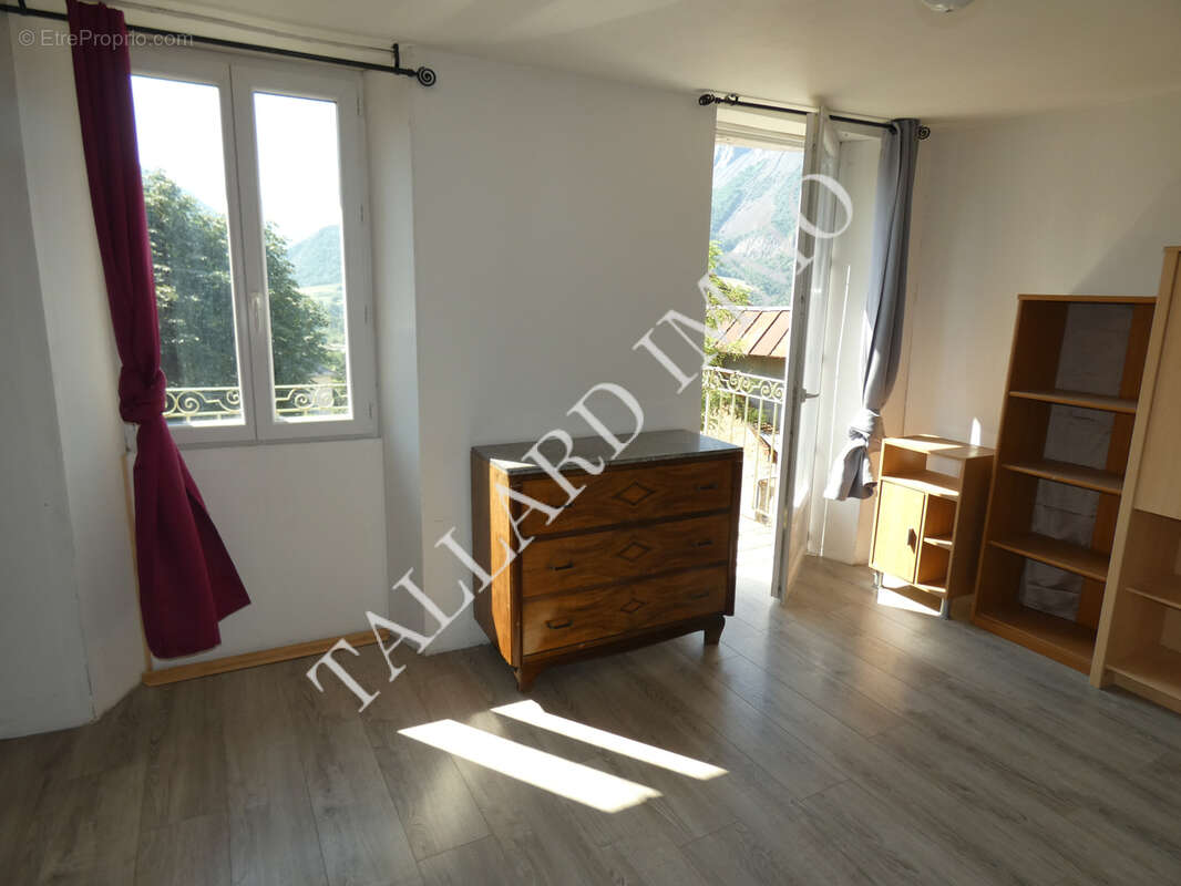 Maison T3 avec terrasse, cave, combles aménageables - photo 6