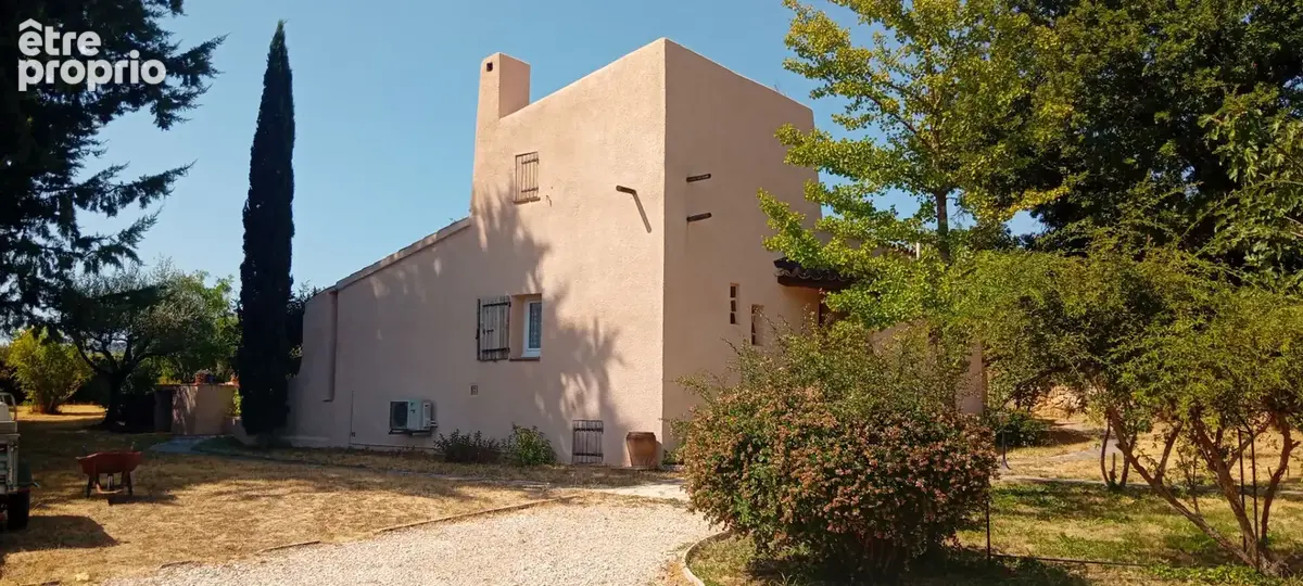 Besse sur Issole Charmante maison T3 avec piscine et carport - photo 10