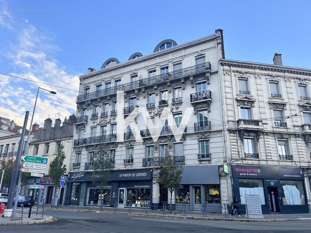 Appartement à SAINT-ETIENNE