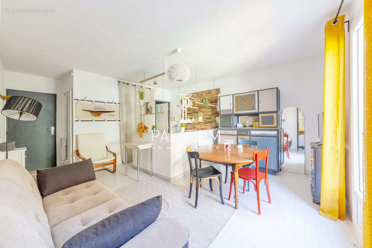 Appartement à GREOUX-LES-BAINS