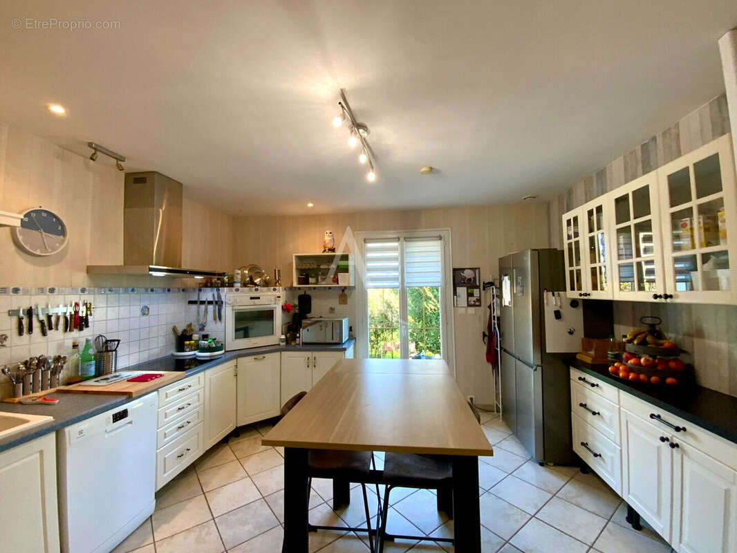 Maison à ALLAS-BOCAGE