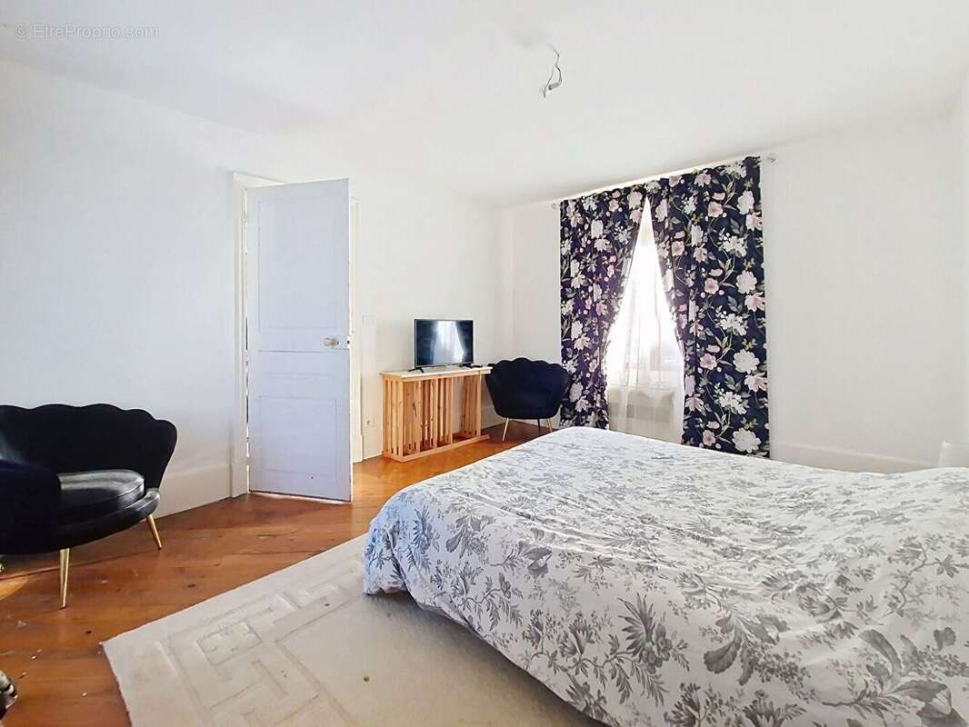 59666304d.jpg - Maison à CIVIERES