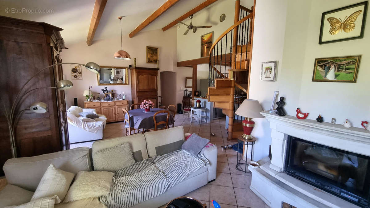 20240419_171217 - Maison à SAINT-ESTEPHE