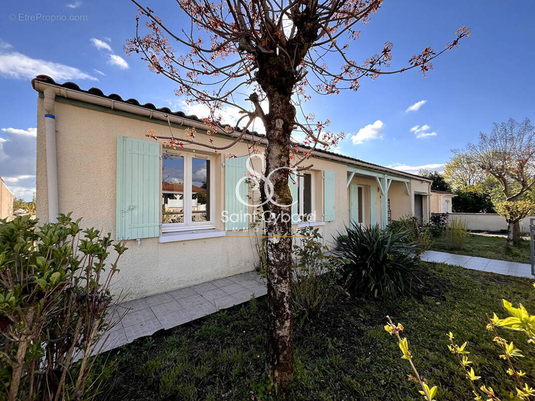Maison à SAINT-YRIEIX-SUR-CHARENTE