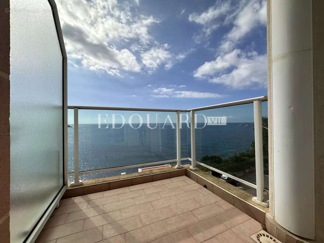 Appartement à ROQUEBRUNE-CAP-MARTIN