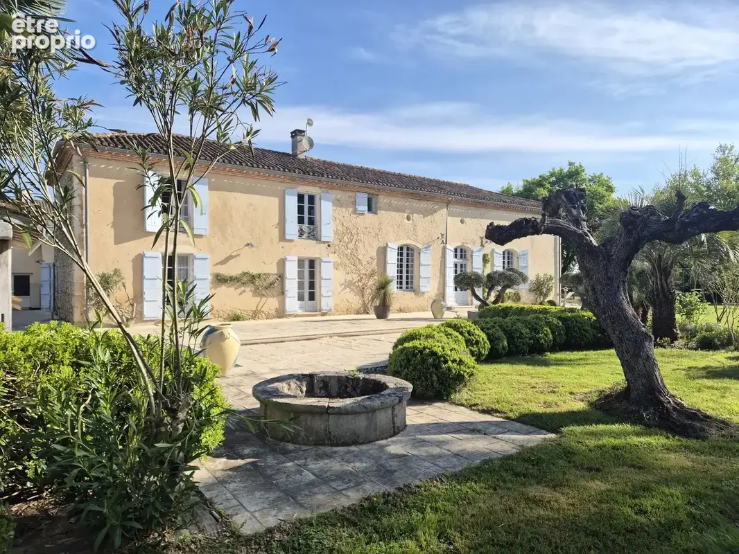 Ensemble immobilier de prestige avec maison bourgeoise, dépendances, piscine et lac – Entre Agen et Nérac, Lot-et-Garonne - photo 6