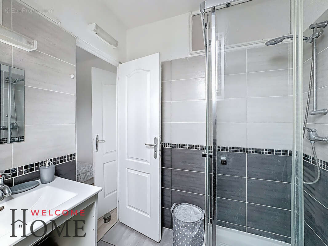 Appartement à LEVALLOIS-PERRET