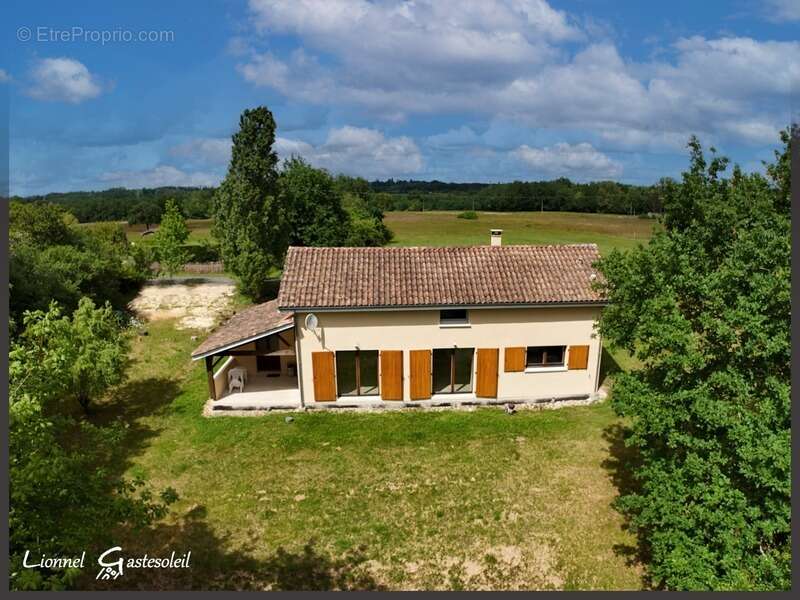Maison à vendre 3 chambres dans un cadre champêtre à SAINT MEARD DE GURCON (24) - photo 2