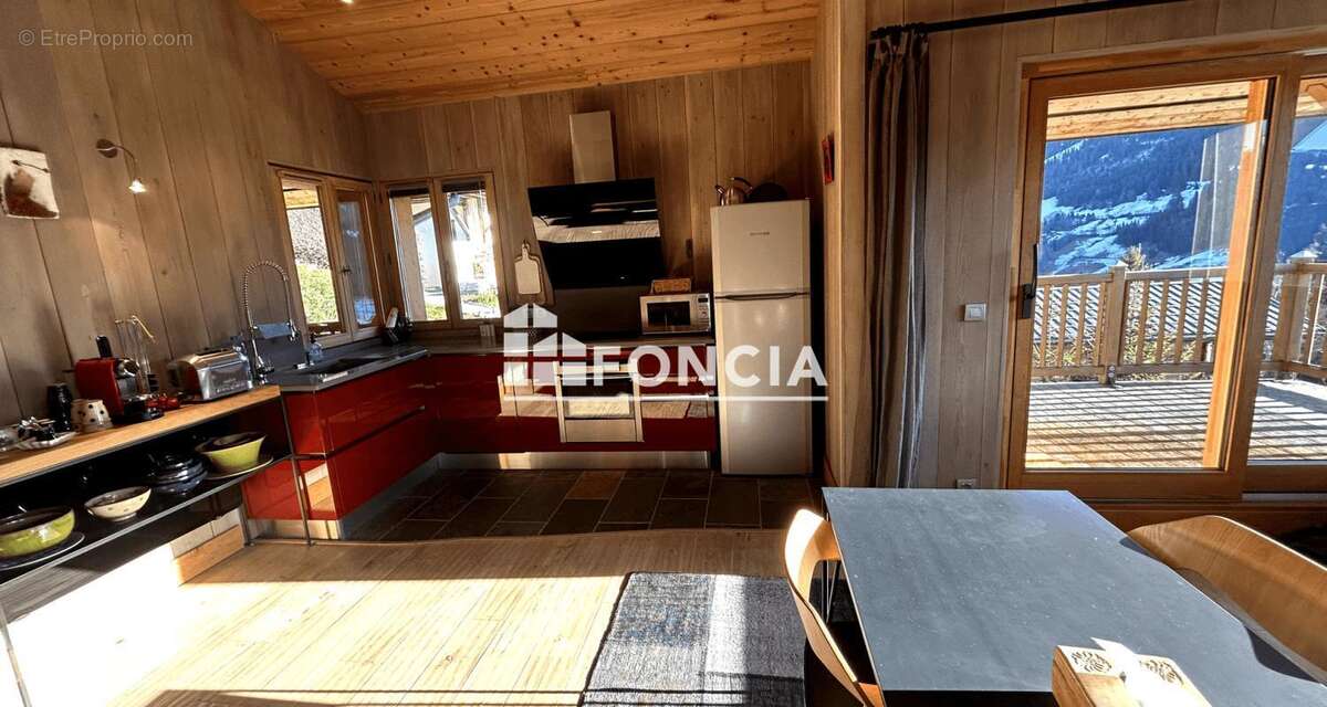 Appartement à HAUTELUCE