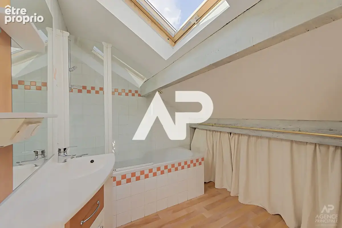Maison Rueil-Malmaison 7 pièce(s) 133 m² - photo 11