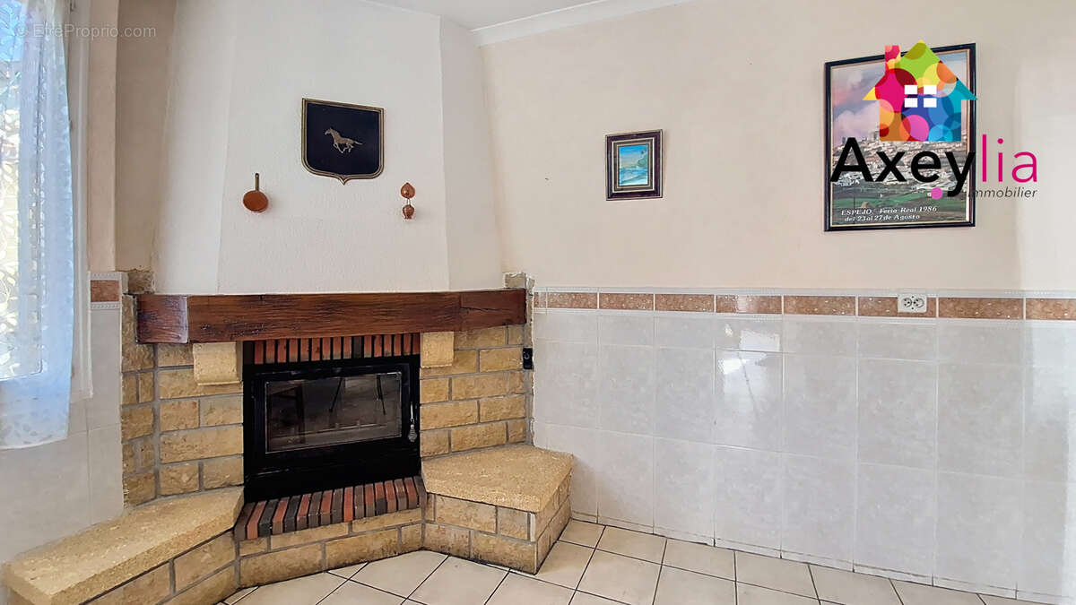 Maison à POUILLY-SOUS-CHARLIEU