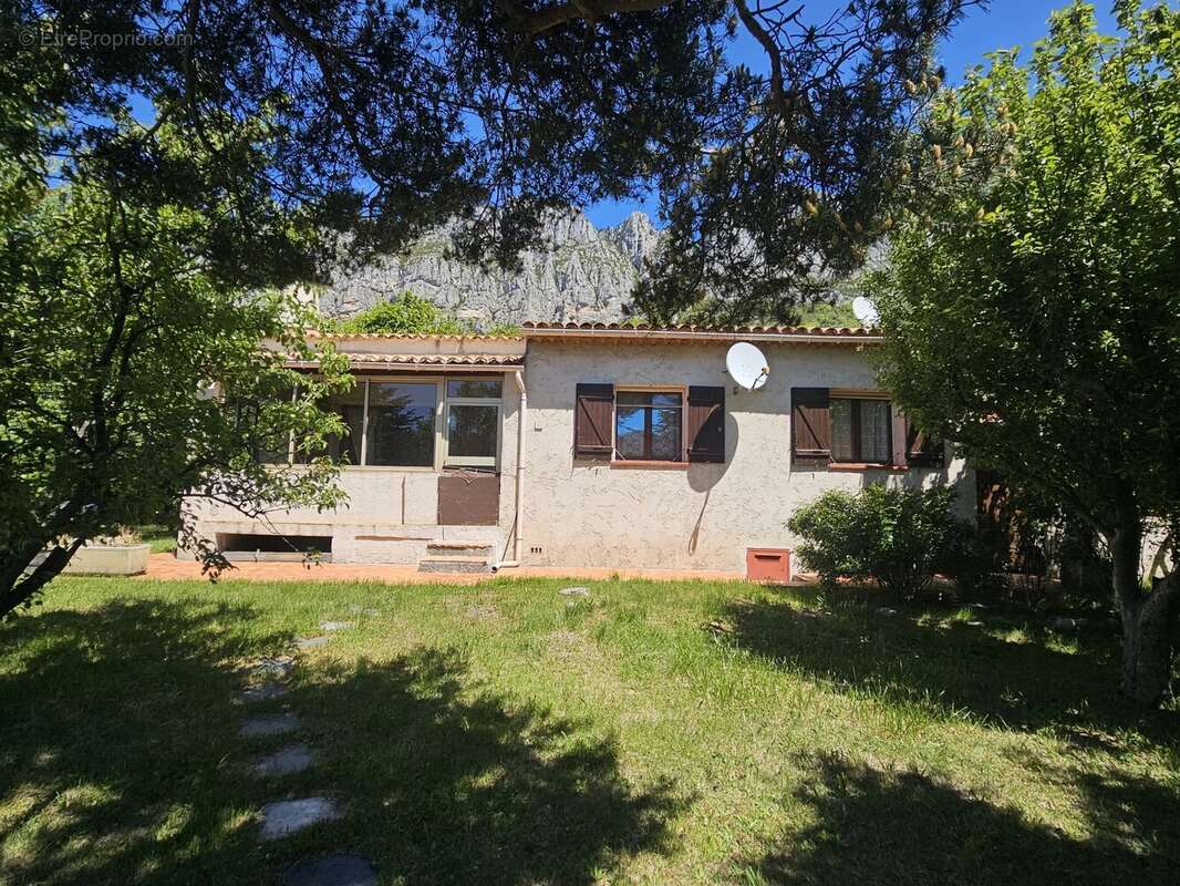 Maison à SERANON