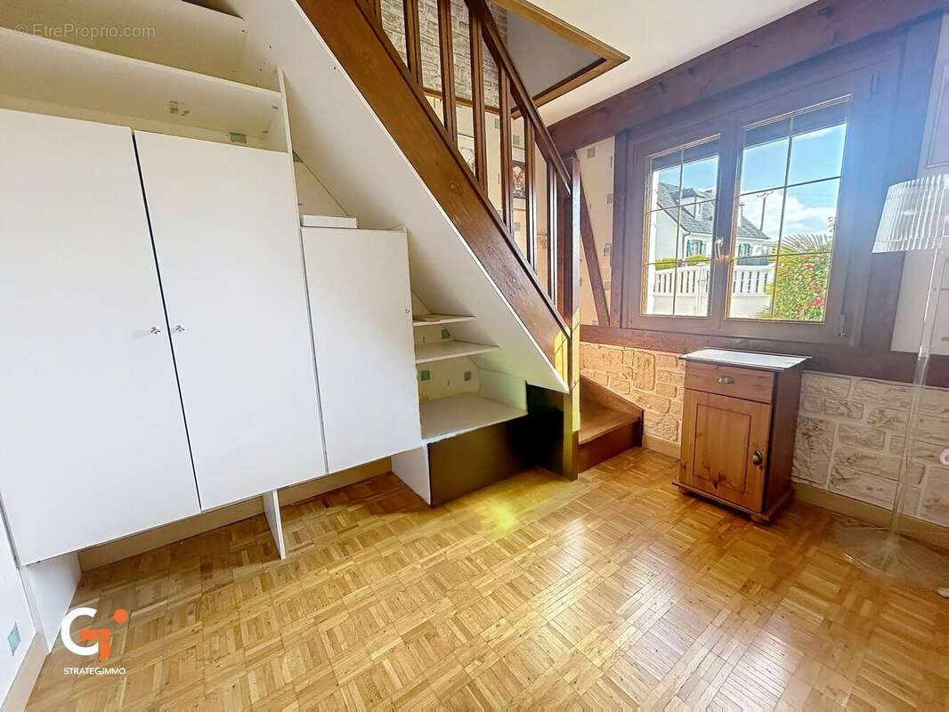 Maison à SAINT-PIERRE-DE-VARENGEVILLE