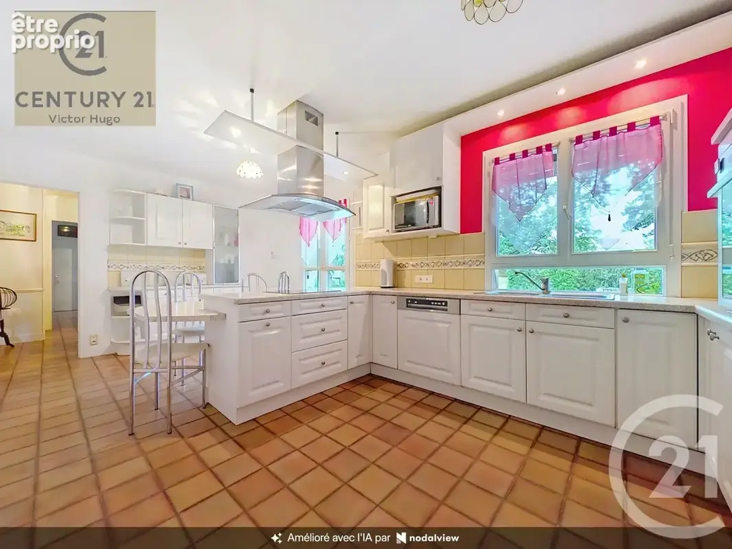 Maison 6 pièces 166 m² à vendre à Verneuil-Sur-Vienne (87430) - photo 3