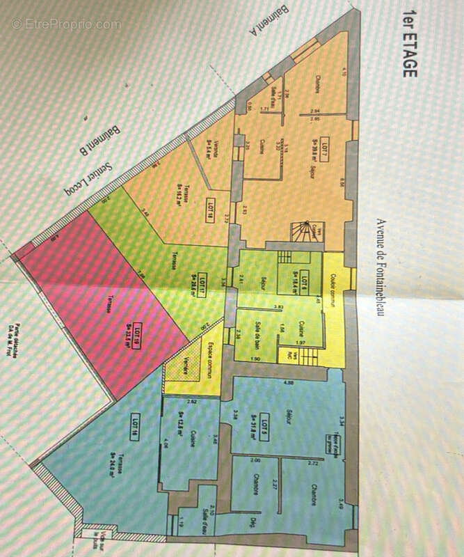 Appartement à VENEUX-LES-SABLONS