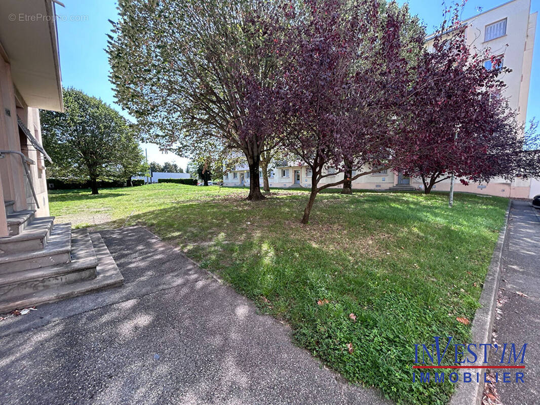 Appartement à PIERRE-BENITE