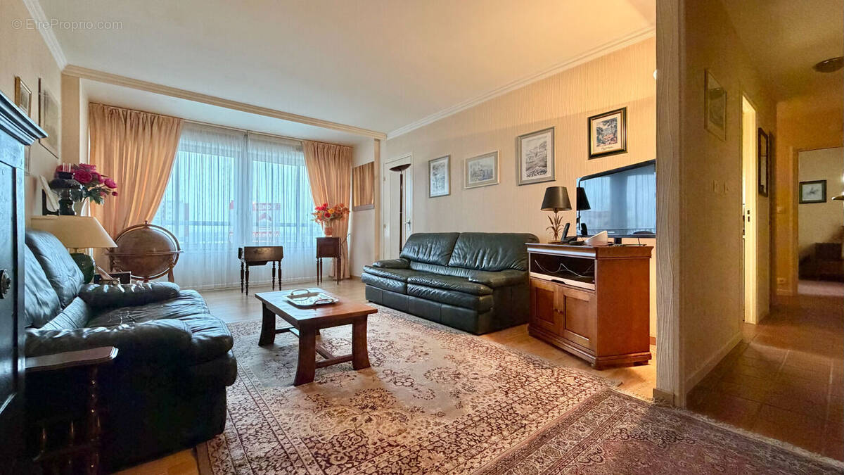 Appartement à CORBEIL-ESSONNES