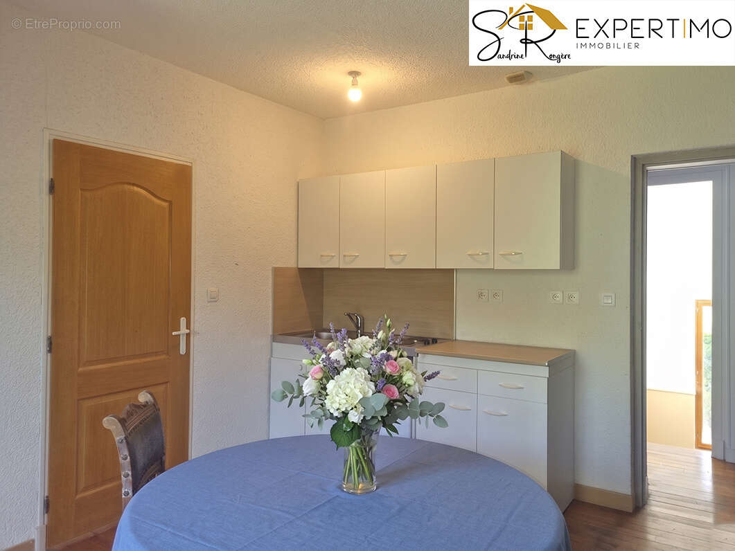 Appartement à NERIS-LES-BAINS